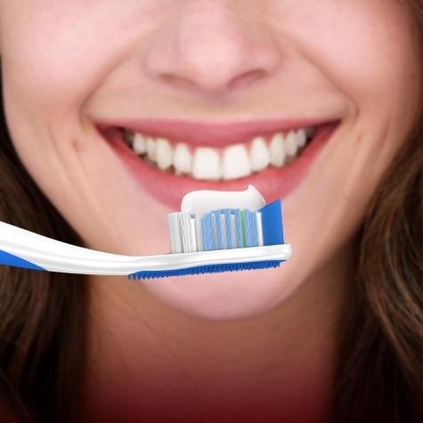 Creme Dental Colgate Sensitive Pro-Alívio Imediato Gengivas 60g - Imagem 2